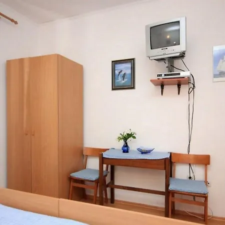 Gostinjska kuća Ro-ela 3*