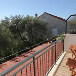 Guest house Ro-ela 3*