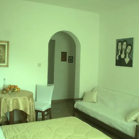 Konukevi Ro-ela 3*
